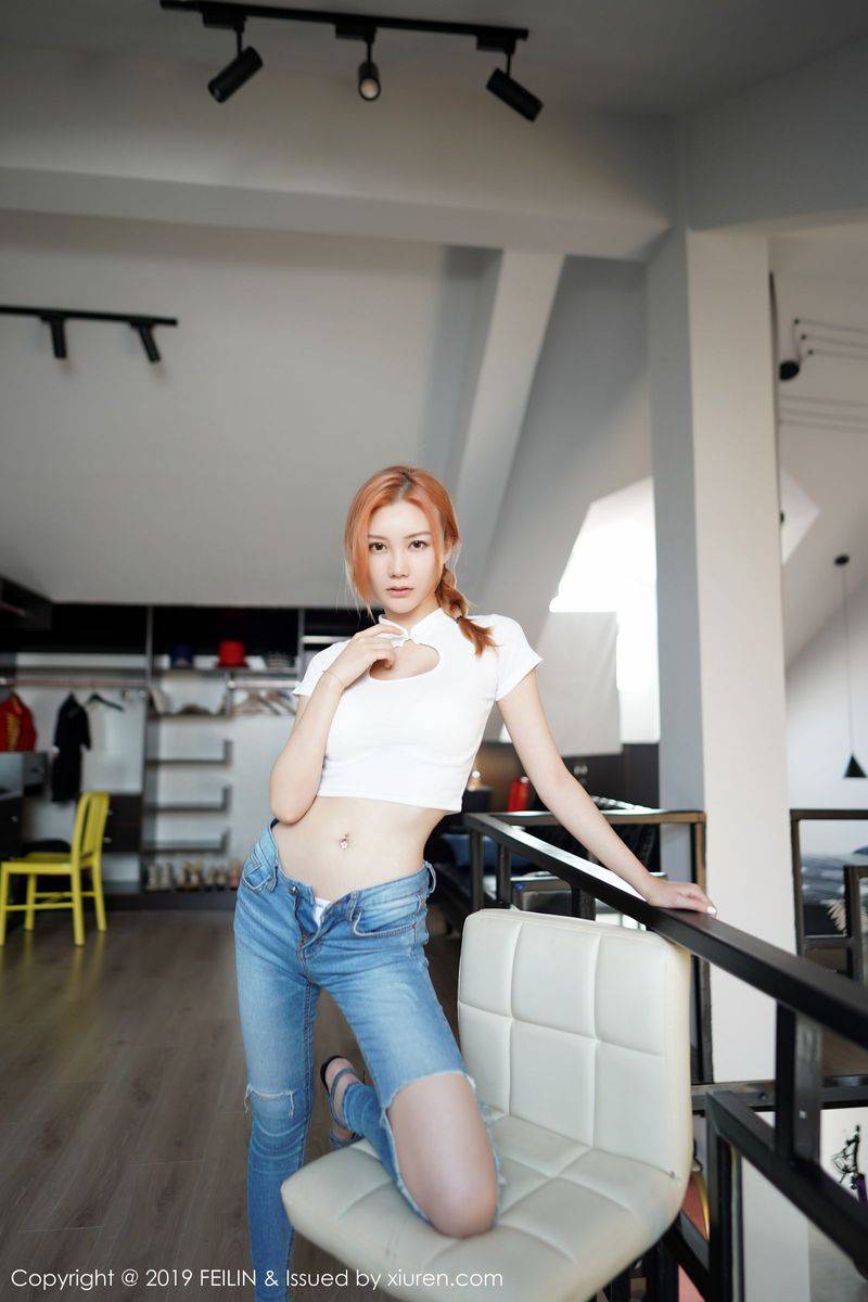 嗲囡囡美女模特爱丽儿牛仔长裤健美身材无可挑剔私房写真-8