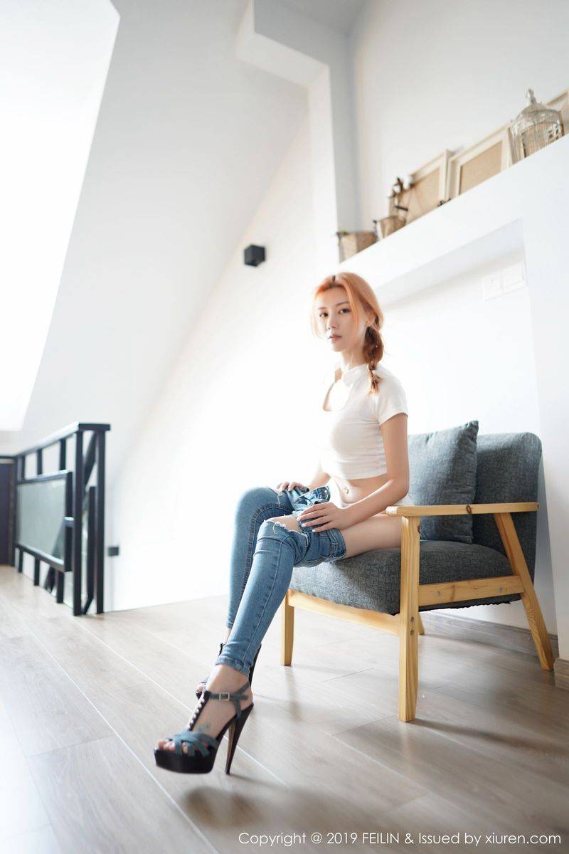 嗲囡囡美女模特爱丽儿牛仔长裤健美身材无可挑剔私房写真-15