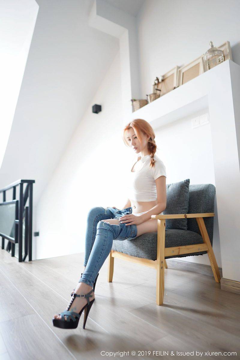 嗲囡囡美女模特爱丽儿牛仔长裤健美身材无可挑剔私房写真-14