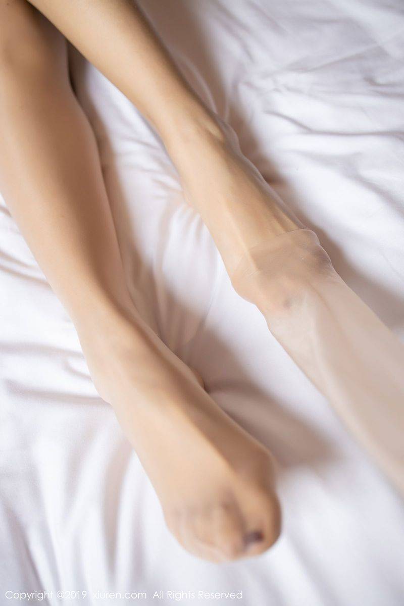 秀人网性感女神白子嫣nicky半透内衣&蕾丝肉袜私房魅惑写真-60