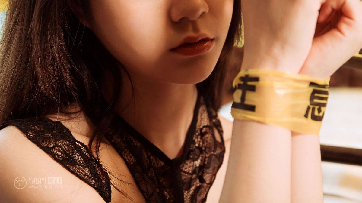 YALAYI雅拉伊美女模特蓉蓉黑丝美腿内衣诱惑违禁主题写真-30