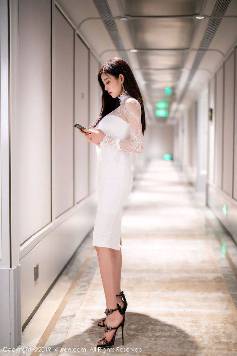 秀人网性感女神杨晨晨sugar典雅长裙修长美腿足量魅惑写真-23