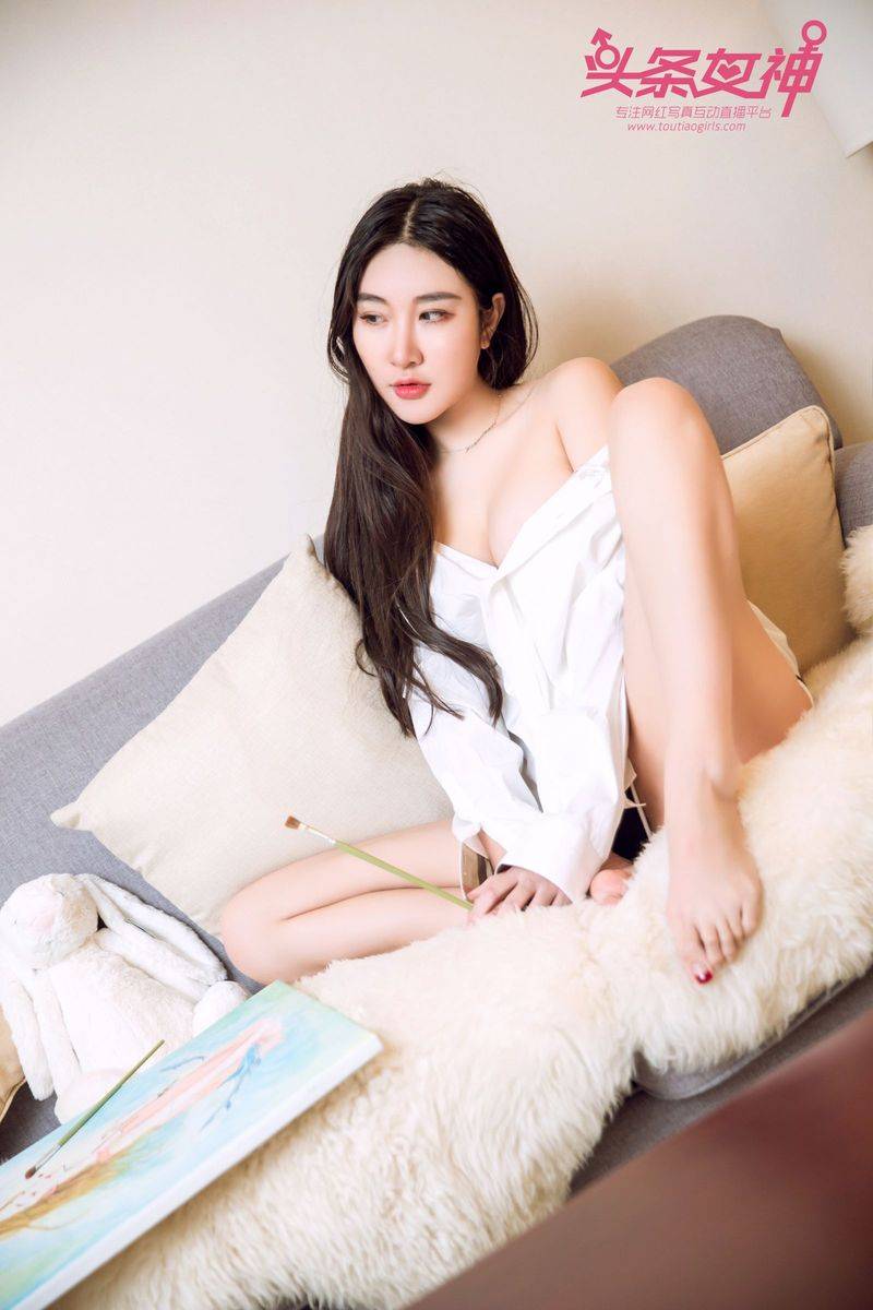 头条女神养眼美女路小冉闺中少女系列白衬衫纯美私房写真-4