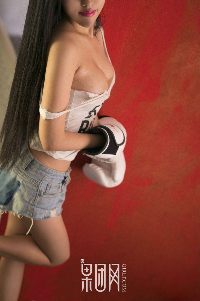 果团网拳击宝贝陈迪娅黑丝美腿镂空蕾丝野性真空性感写真-21