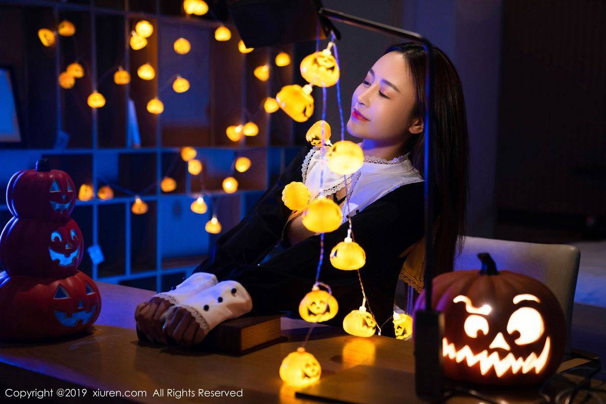 秀人网美女模特周井空波涛胸涌惹火迷人制服诱惑首套写真-24