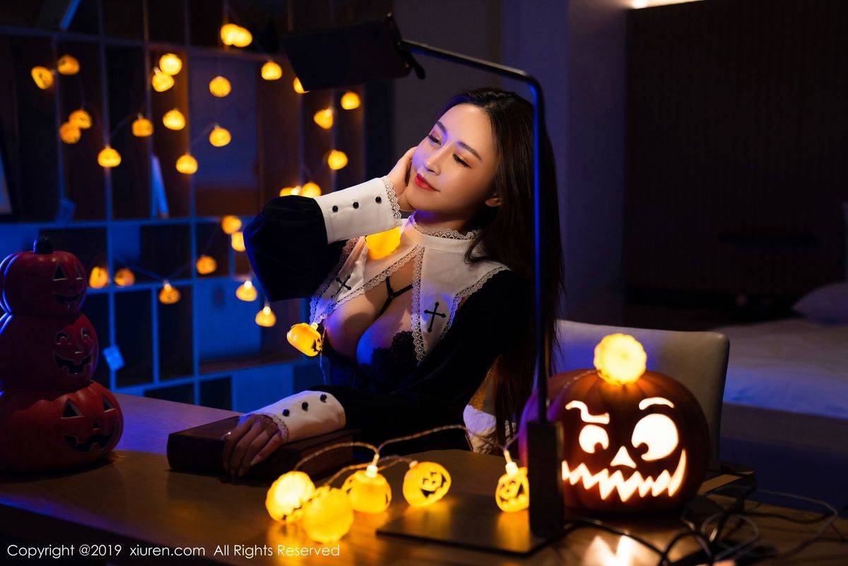 秀人网美女模特周井空波涛胸涌惹火迷人制服诱惑首套写真-30