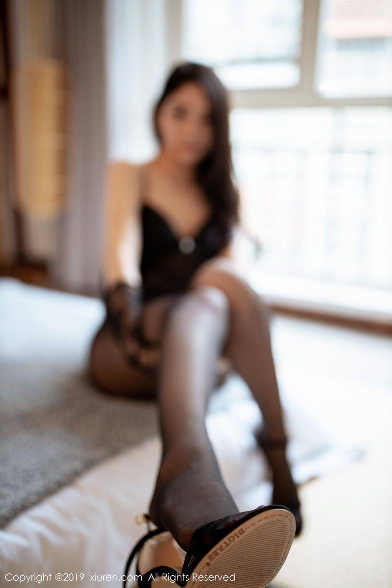 秀人网性感女神Angela小热巴黑丝美腿猫女郎装扮诱人写真-30