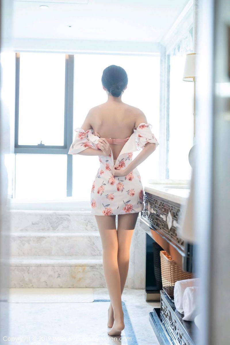 爱蜜社性感女神陈良玲Carry丝袜美腿内衣诱惑气质撩人写真-25