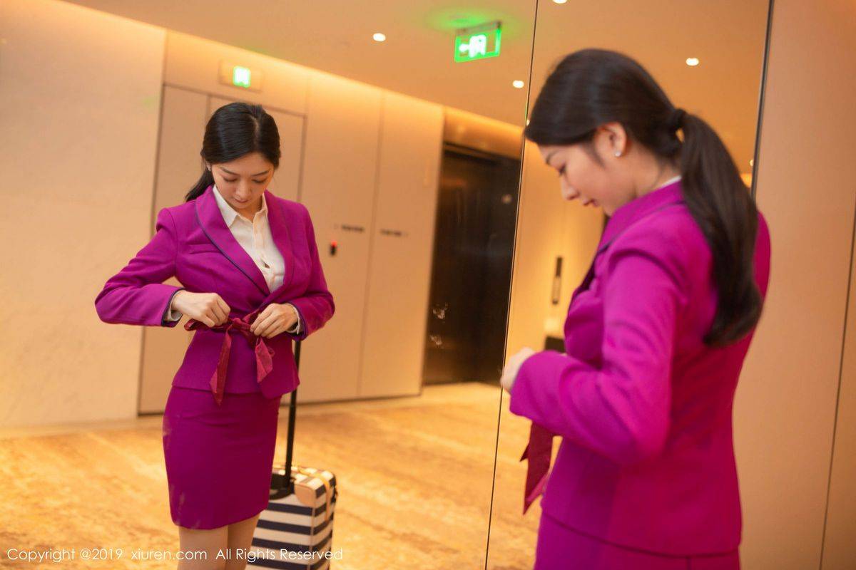 秀人网性感女神Angela小热巴空姐制服丝袜美腿足量视觉写真-62