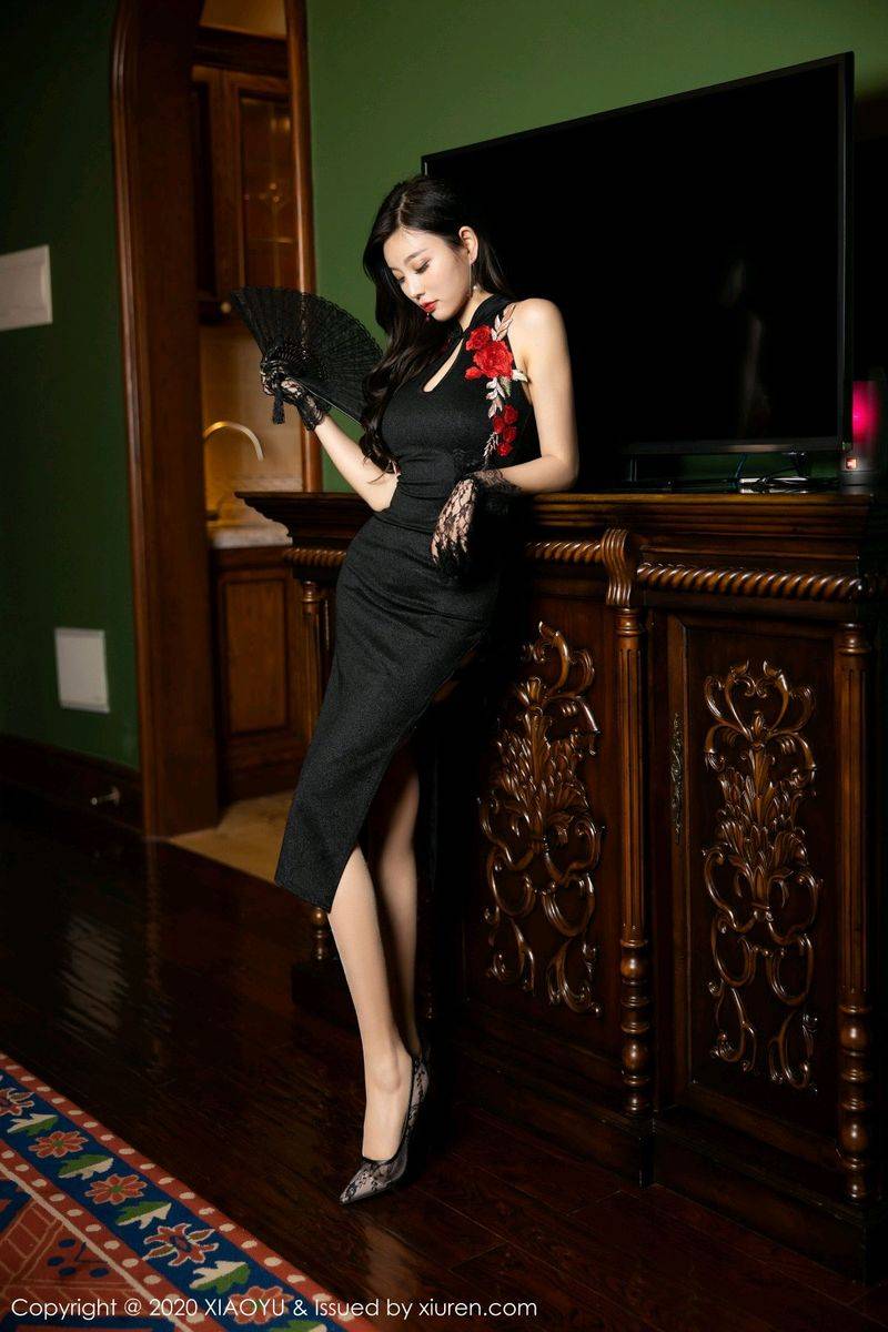 语画界性感女神杨晨晨sugar韵味旗袍&蕾丝吊袜系列气质写真-2