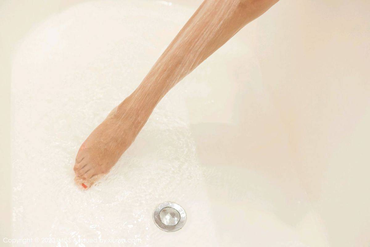 爱蜜社性感女神杨紫嫣Cynthia修长美腿职场OL颓废主题写真-42