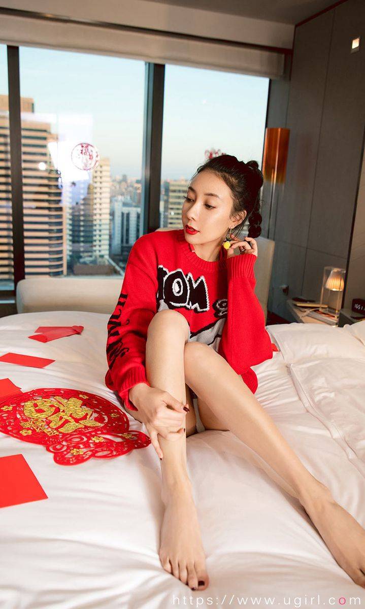 尤果网美女模特果儿Victoria内衣诱惑祝你新年快乐美图-12