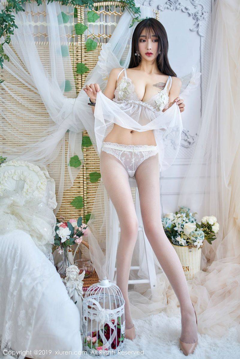 秀人网性感女神Betty林子欣薄纱内衣装扮唯美视觉魅惑写真-5