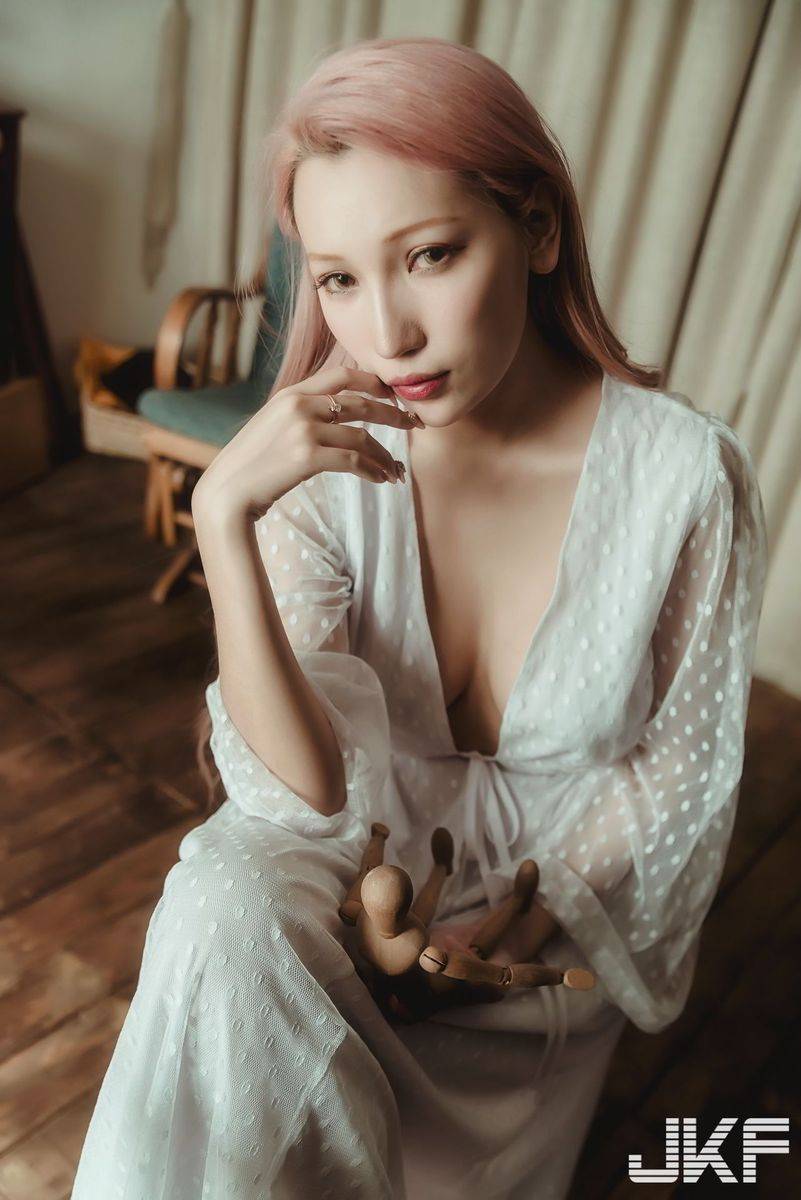 JKF美女模特韵韵34G波涛胸涌比基尼内衣诱惑私房写真-8