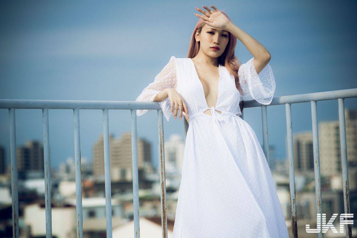 JKF美女模特韵韵34G波涛胸涌比基尼内衣诱惑私房写真-54