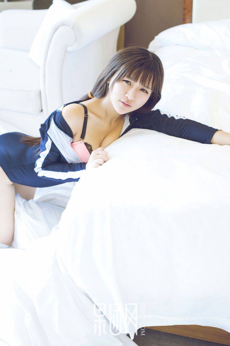 果团网清纯嫩模李佳瞳双马尾日系连体学生运动服性感写真-29