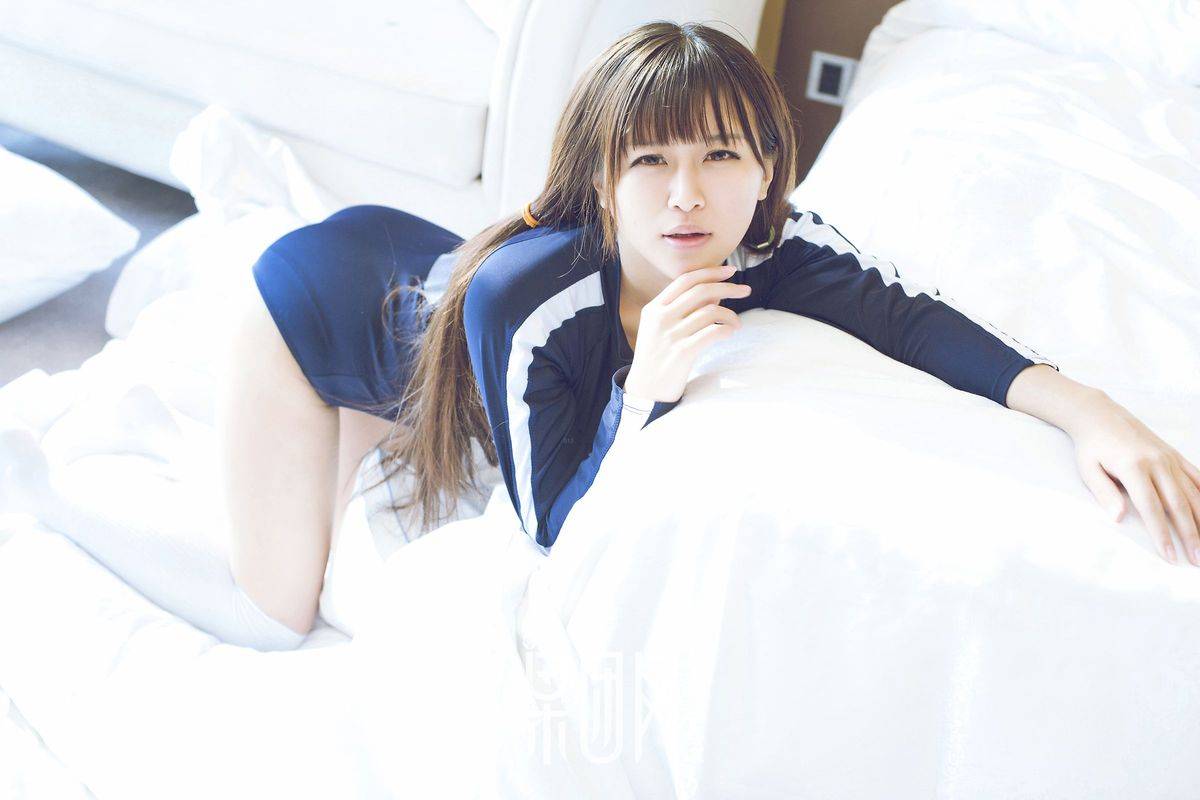 果团网清纯嫩模李佳瞳双马尾日系连体学生运动服性感写真-47