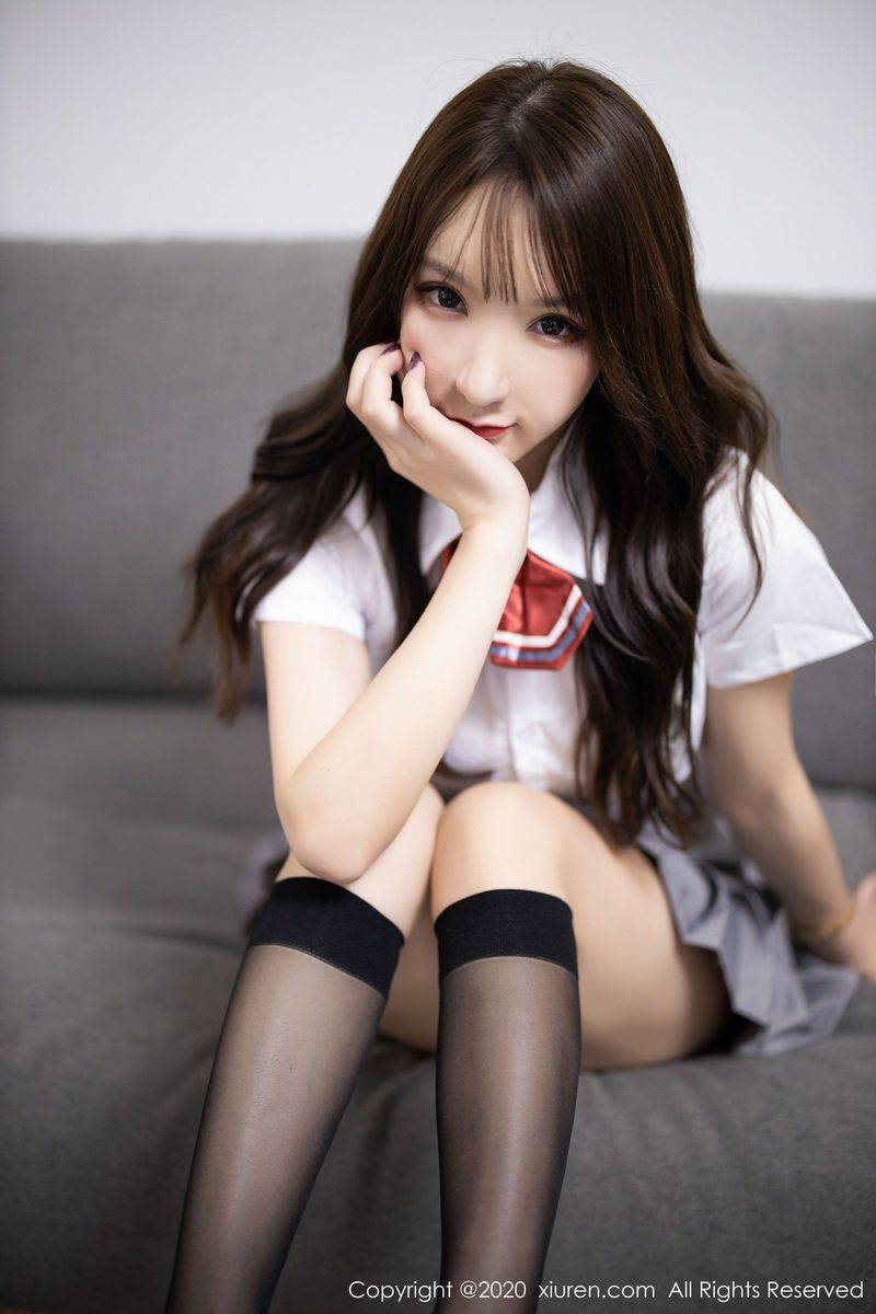 秀人网性感女神周于希Sandy黑丝吊袜学生装主题系列魅惑写真-33