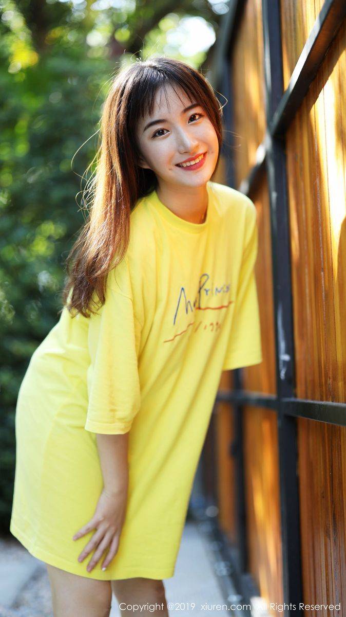 秀人网美女模特艺儿拿铁室外小清新主题系列泰国养眼旅拍