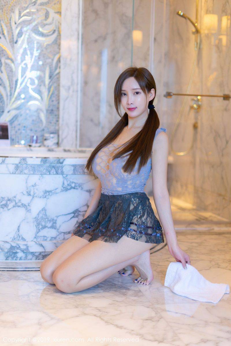 秀人网性感女神周妍希ALICE双马尾镂空内衣浴室气质写真-6