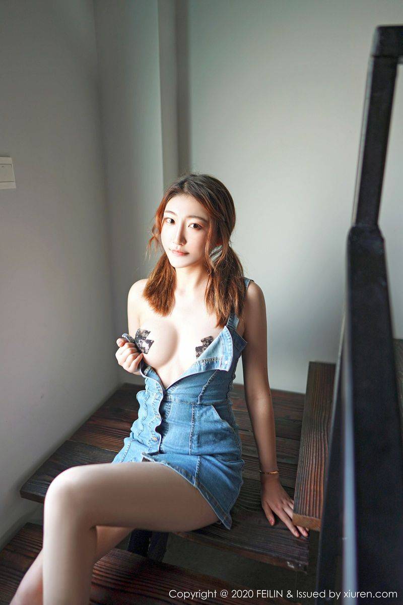 嗲囡囡新人嫩模小熊猫双马尾胶带遮胸丝袜美腿性感写真-9