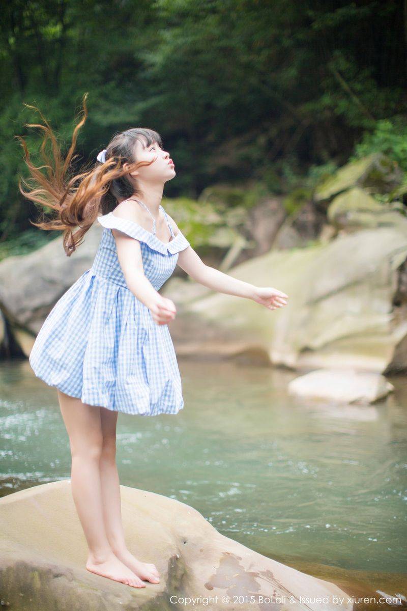 波萝社美少女模特柳侑绮多套装饰波涛汹涌巨乳诱惑私房图-12