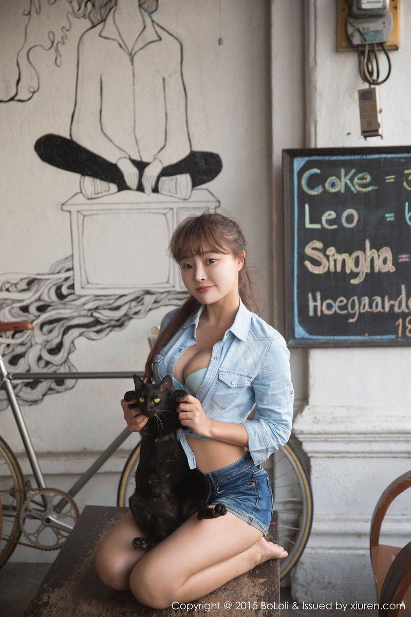 波萝社美少女模特柳侑绮多套装饰波涛汹涌巨乳诱惑私房图-14