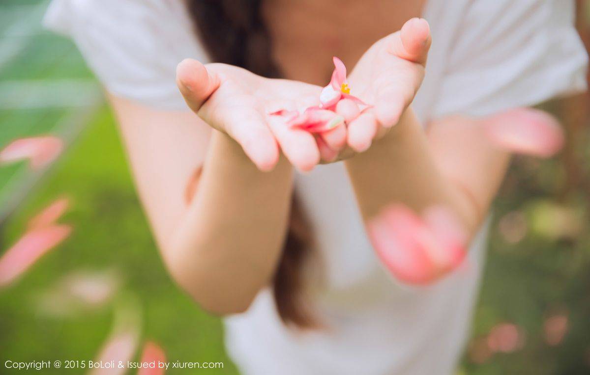 波萝社美少女模特柳侑绮多套装饰波涛汹涌巨乳诱惑私房图-87