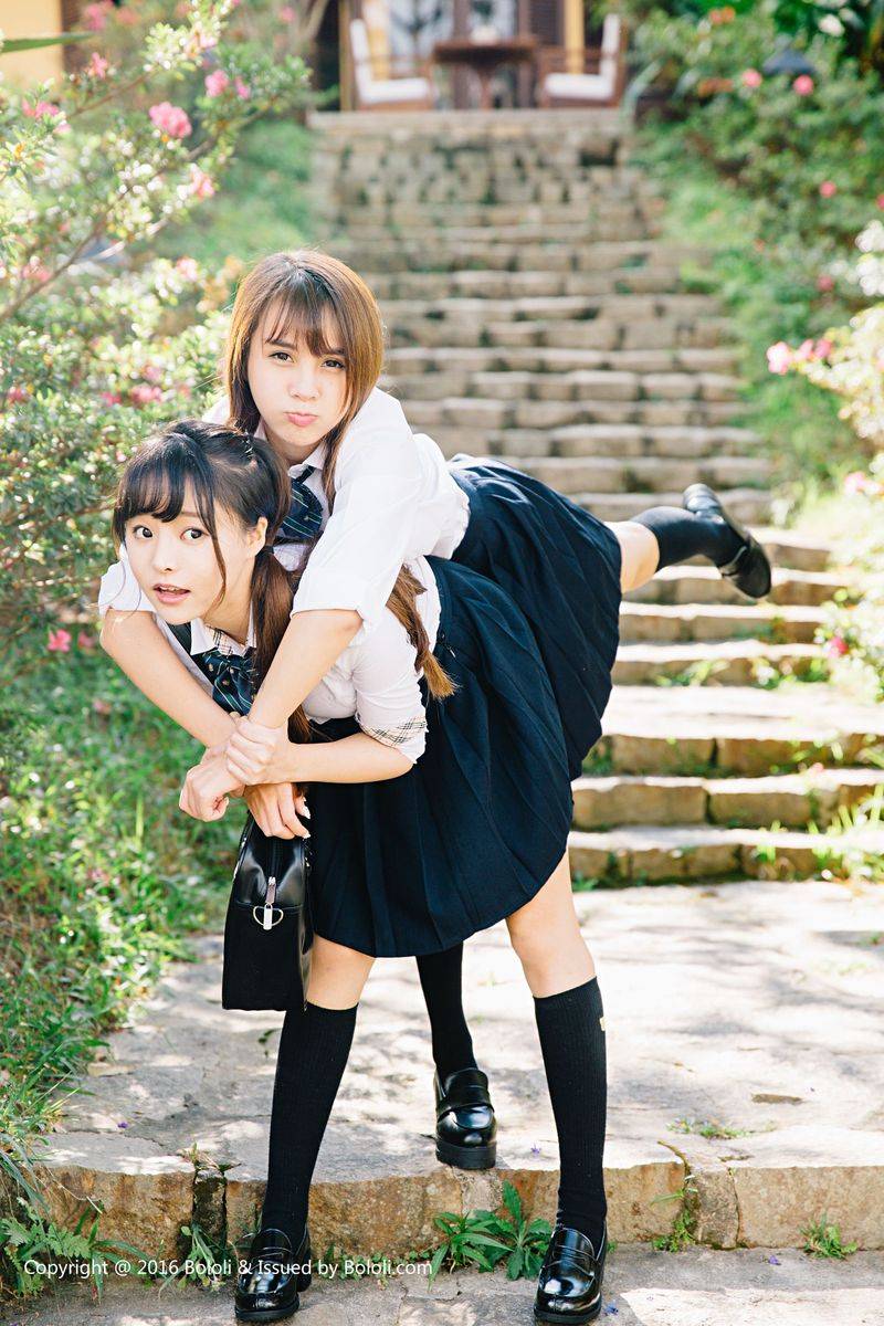 波萝社性感姐妹花柳侑绮&夏美酱学生装越南户外野战篇套图