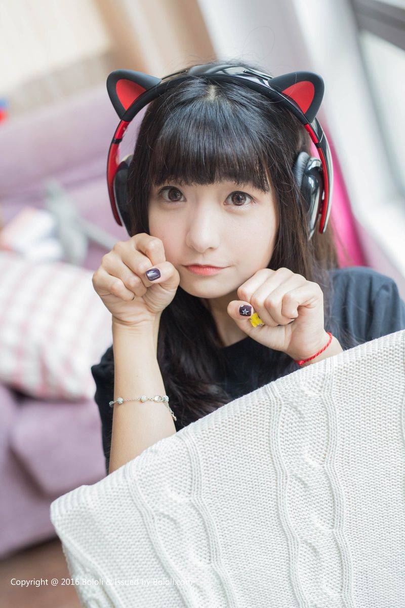 Kimoe激萌文化清纯美少女周闻喵耳机牛仔热裤邻家养眼写真-27