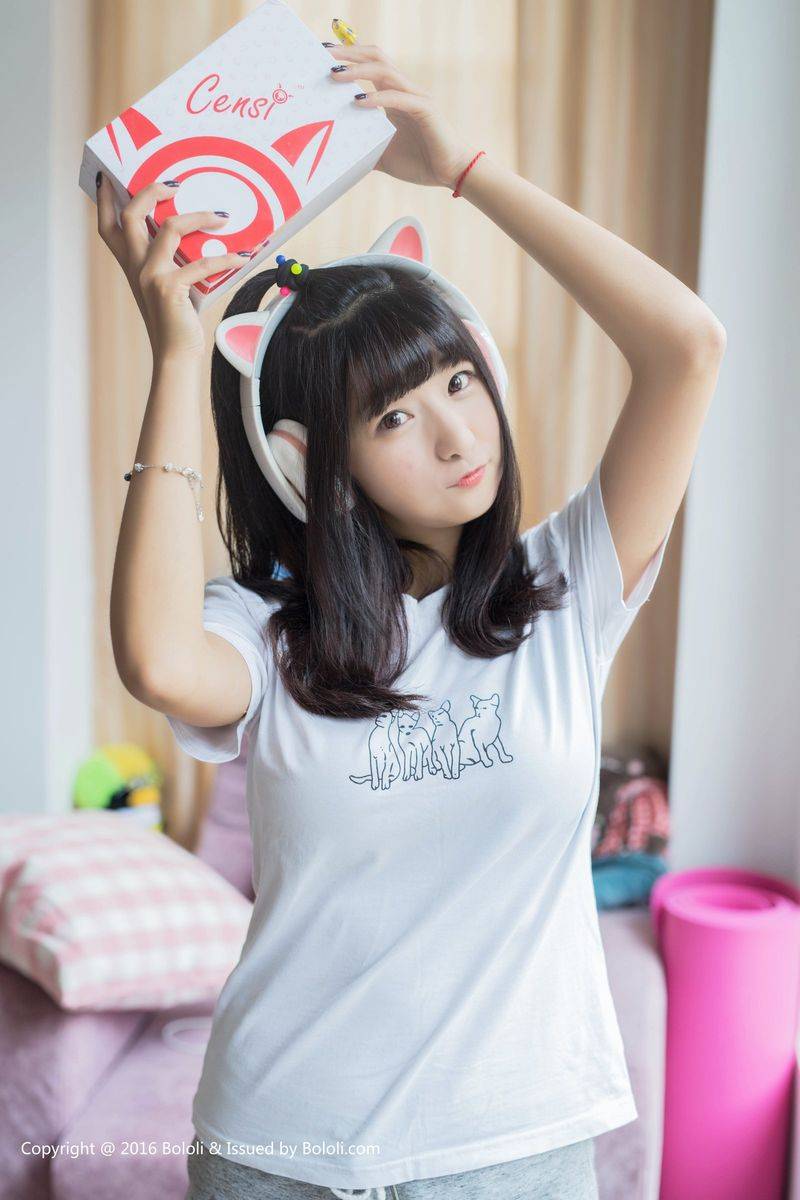 Kimoe激萌文化清纯美少女周闻喵耳机牛仔热裤邻家养眼写真-40