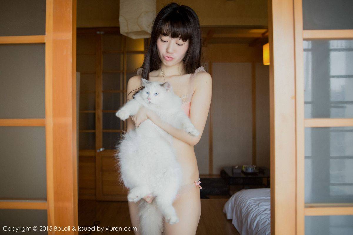 波萝社文艺女青年Suki朱忆音清纯面相内衣诱惑私房写真-44