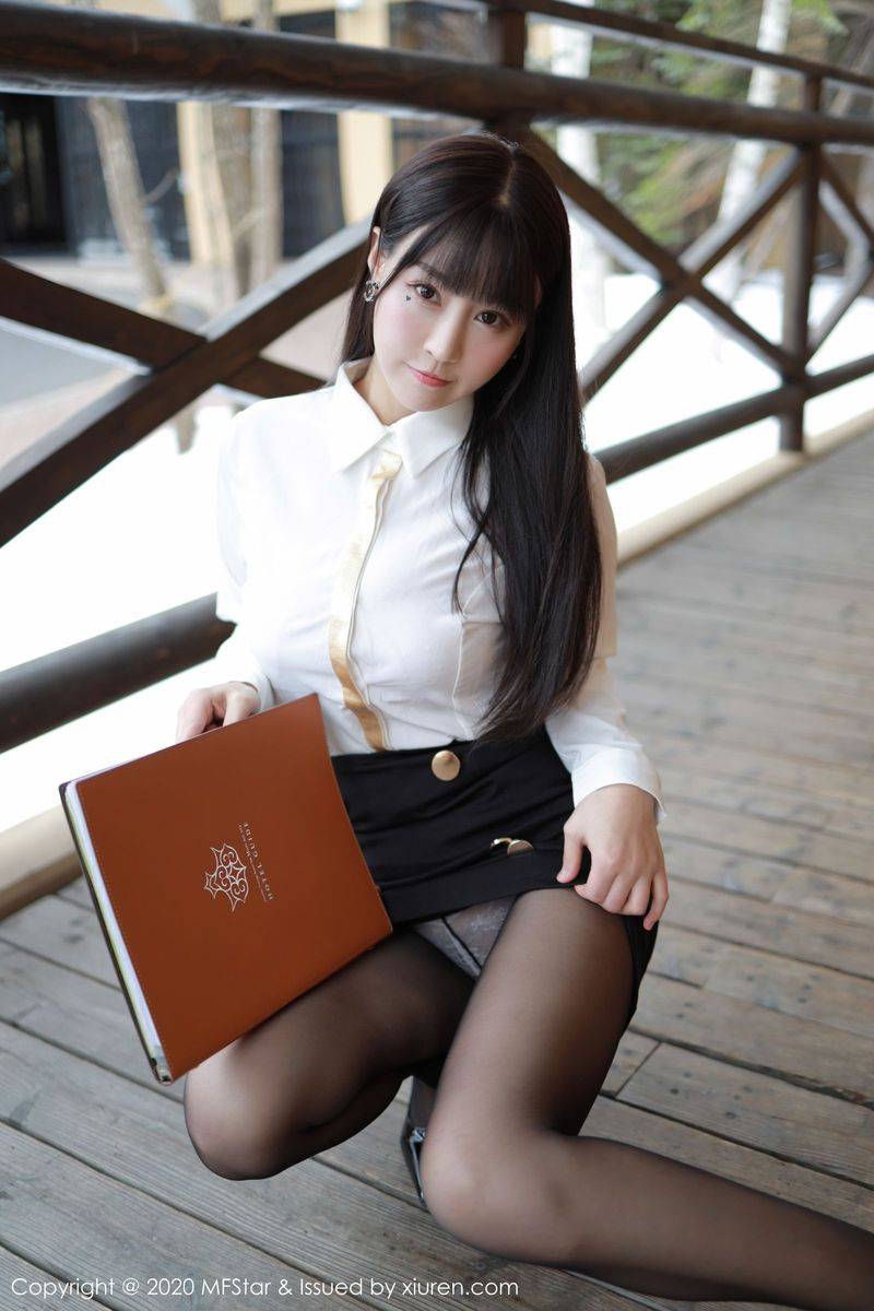 模范学院性感女神Flower朱可儿酒店客房经理日本北海道旅拍-21