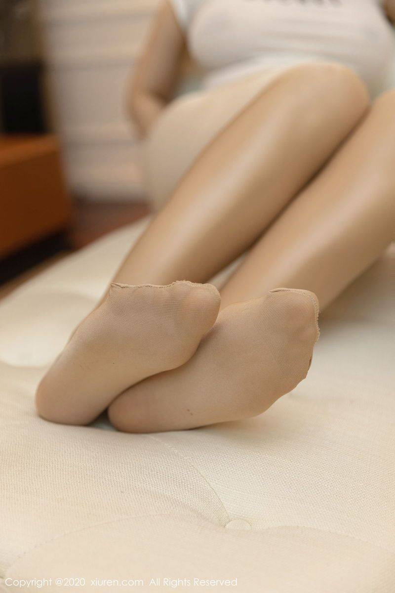 秀人网性感女神Egg尤妮丝波涛胸涌丝袜美腿御姐风格写真-29