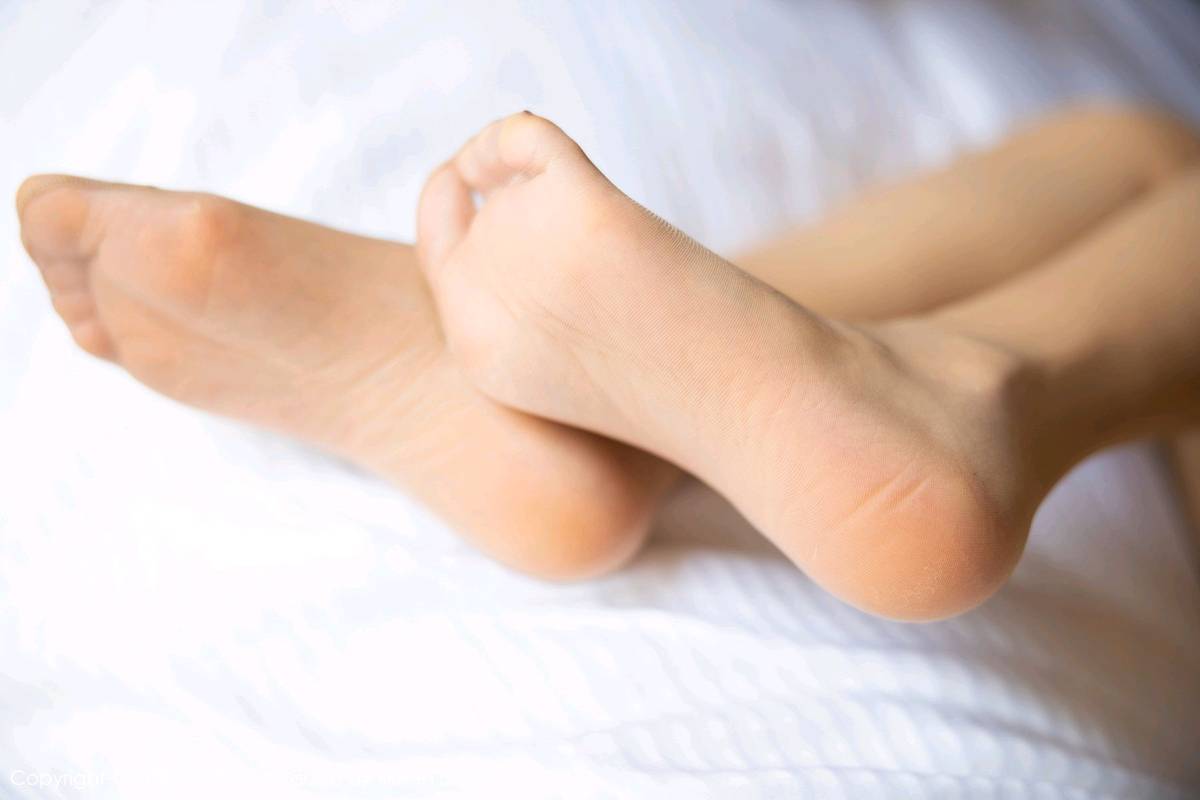 语画界性感女神杨晨晨sugar修长美腿高筒靴酥胸圆润足量写真-32