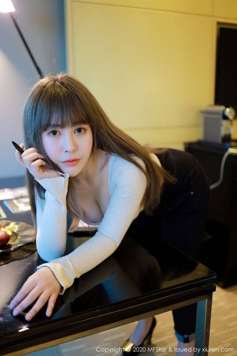 模范学院美女模特艾莉Evelyn美腿翘臀雪白圆润性感私房写真-63