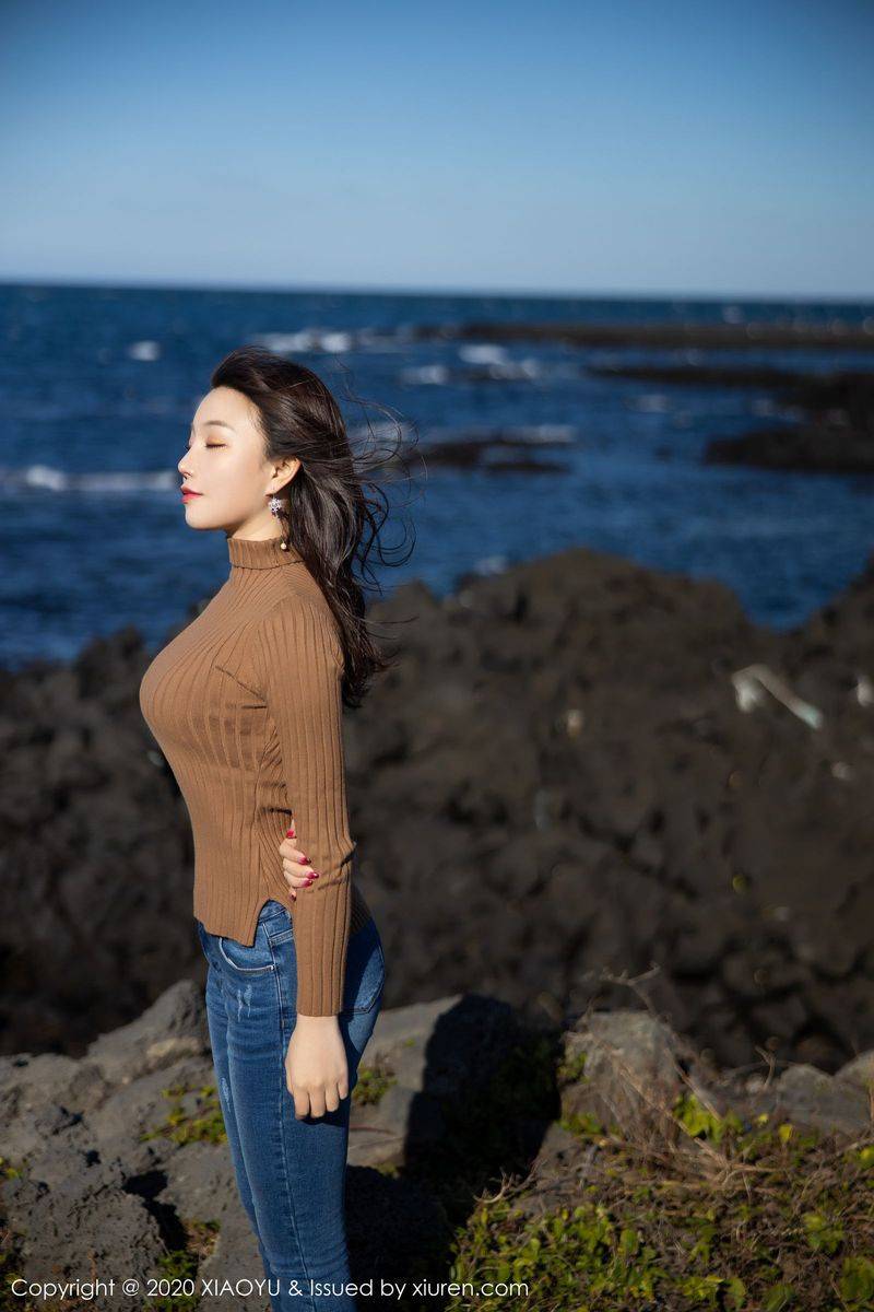 语画界性感女神芝芝Booty古典旗袍丝袜美腿济州岛私房旅拍-74