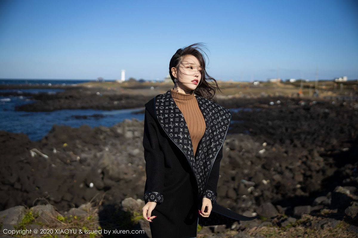 语画界性感女神芝芝Booty古典旗袍丝袜美腿济州岛私房旅拍-72