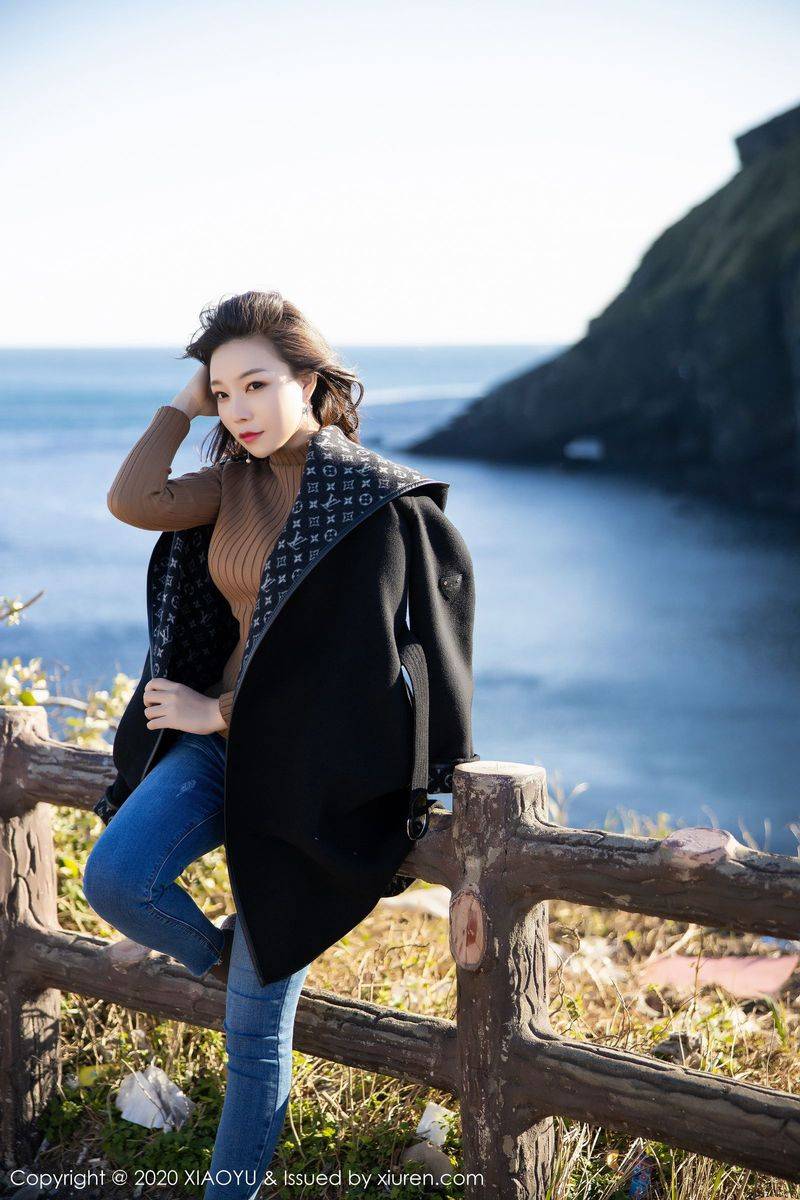 语画界性感女神芝芝Booty古典旗袍丝袜美腿济州岛私房旅拍-77