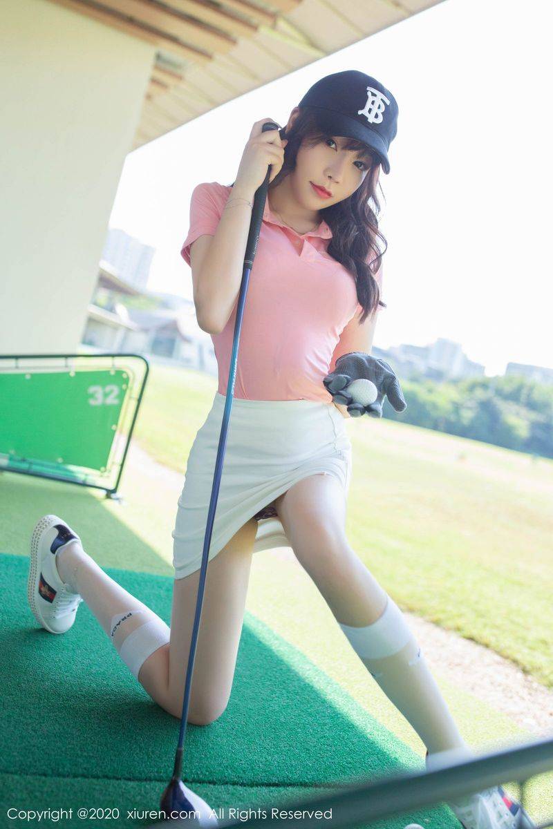 秀人网性感女神芝芝Booty高尔夫运动女郎超短裙装扮主题写真-43
