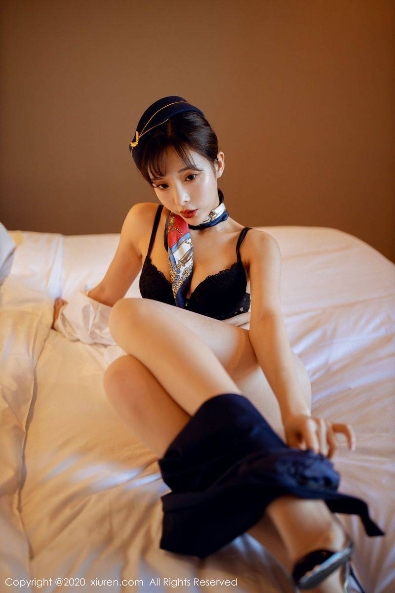 秀人网美女模特陈小喵空姐制服丝袜美腿内衣诱惑视觉写真-36