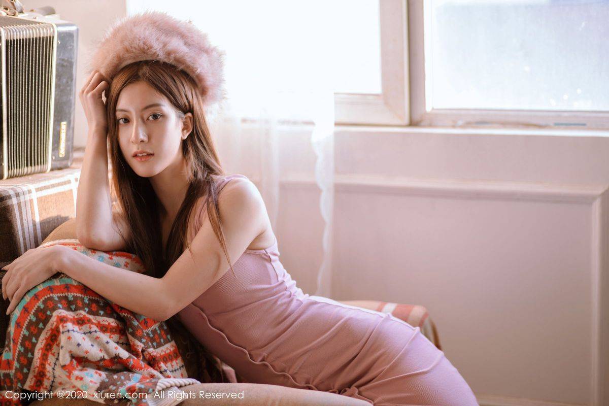 秀人网美女模特林文文yooki粉色主题内衣魅惑足量私房写真