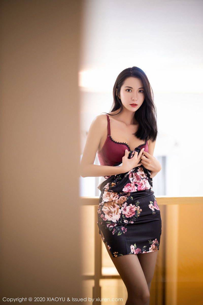 语画界性感女神陈良玲Carry气质旗袍丝足狂欢系列撩人写真-22