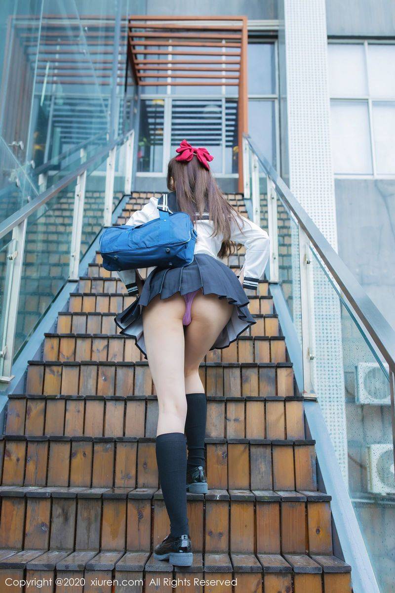 秀人网美女模特糯美子Mini学生服演绎校园时代主题性感写真-47