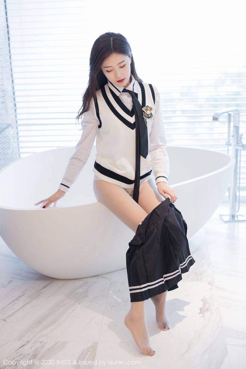 爱蜜社性感美女杨紫嫣Cynthia气质校服酒店剧情私房魅惑写真-25