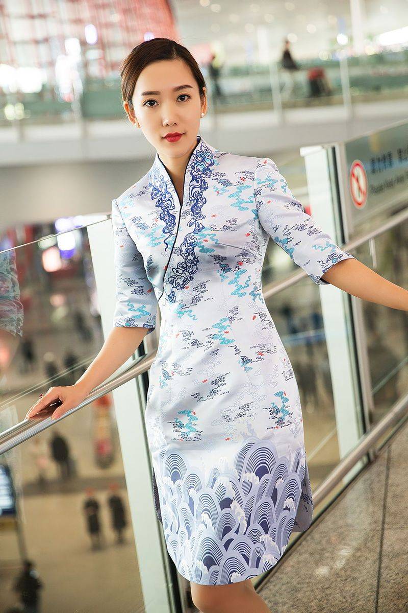 头条女神美女模特艾静香空姐制服蜜丝旗袍系列性感写真