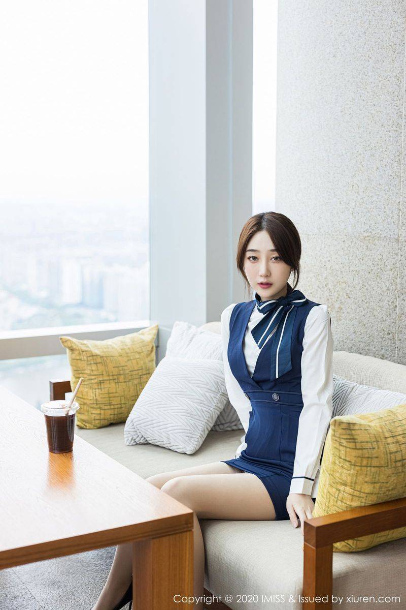 爱蜜社美女模特小九月丝袜美腿制服诱惑朦胧性感足量写真-7