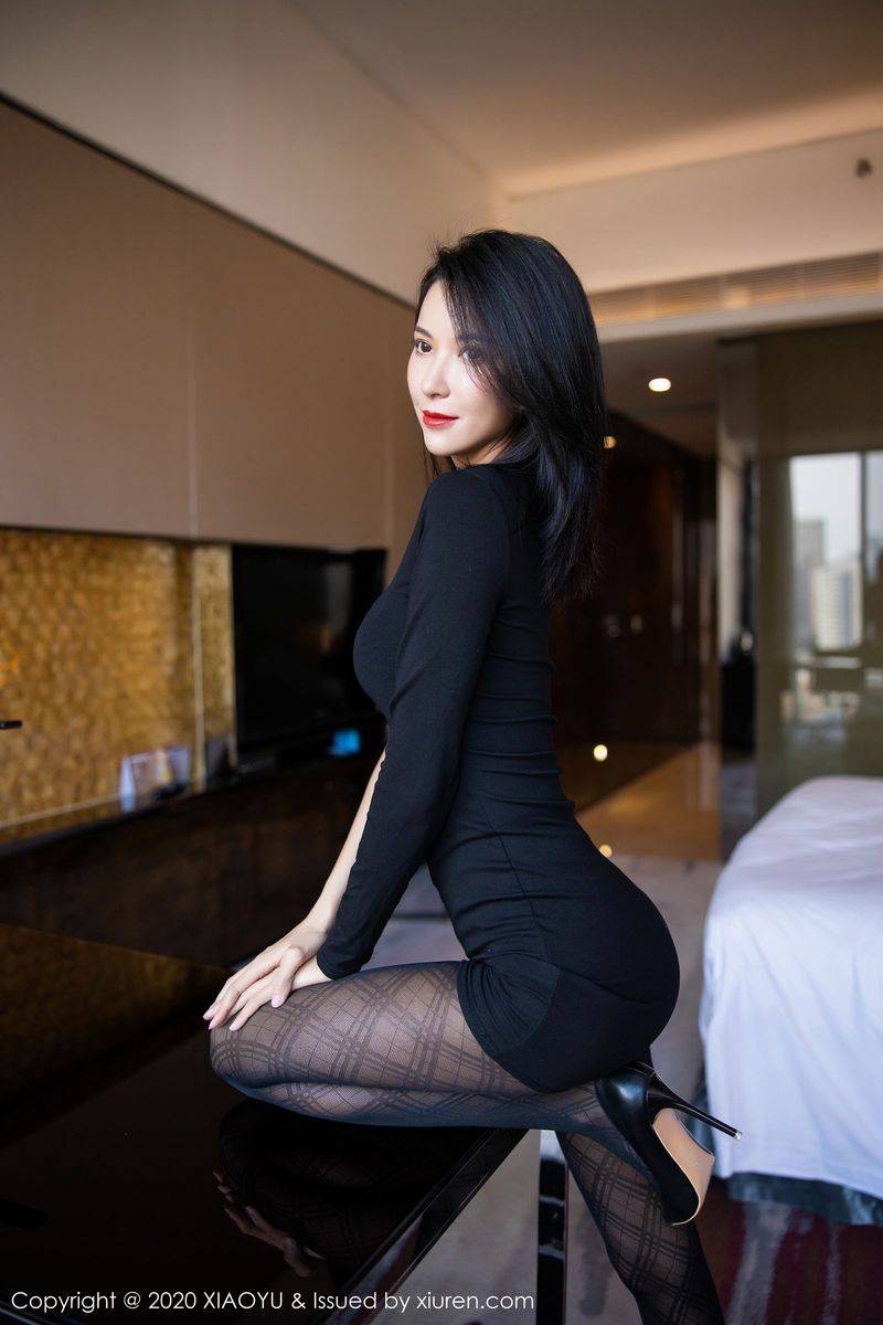 语画界性感女神陈良玲Carry黑丝美腿极品身材撩人心怀写真-28