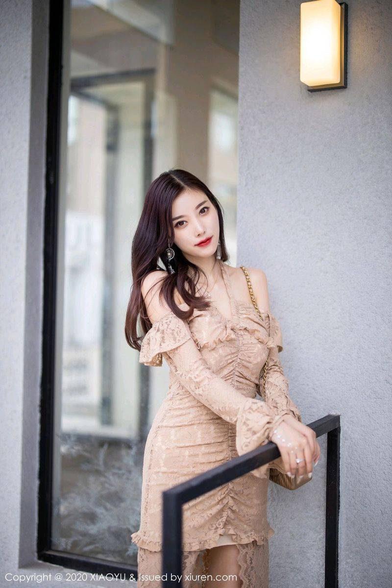 语画界性感女神杨晨晨sugar丝袜美腿时尚街拍系列撩人写真-72