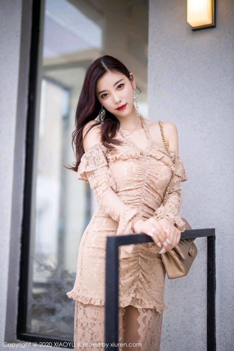 语画界性感女神杨晨晨sugar丝袜美腿时尚街拍系列撩人写真-76